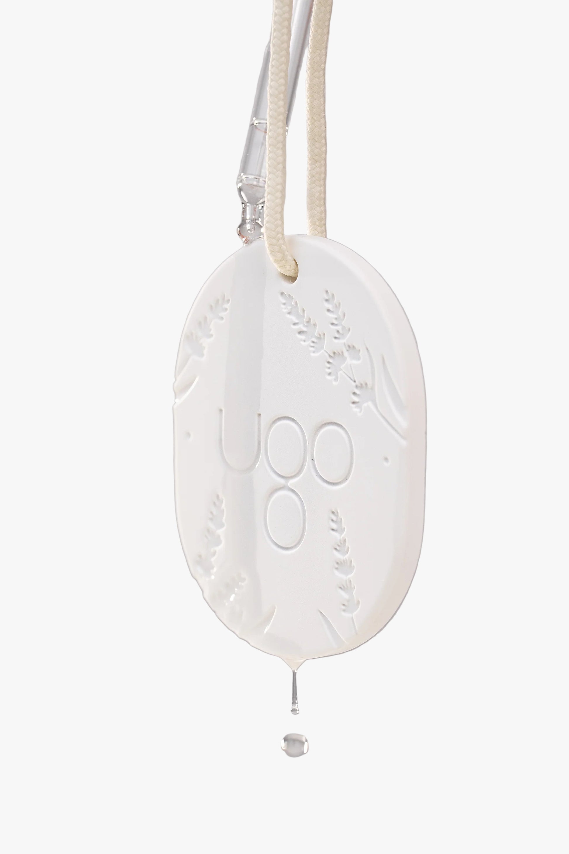 Utilisation du diffuseur d'ambiance  en céramique pour huiles essentielles Terre Ugo. 