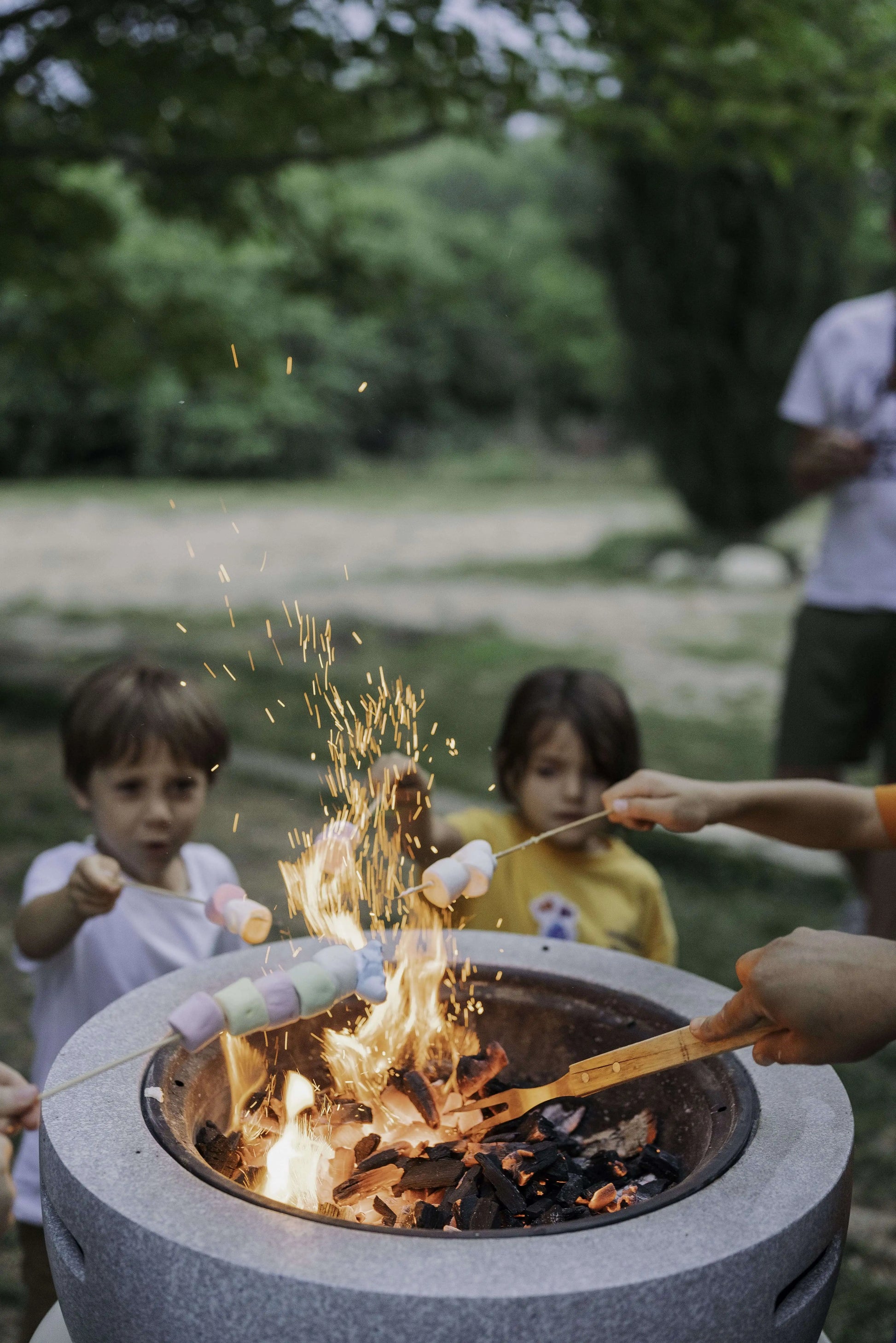 Bar aux chamallow pour les enfants, à disposition lors des Lavender Night de Terre Ugo.