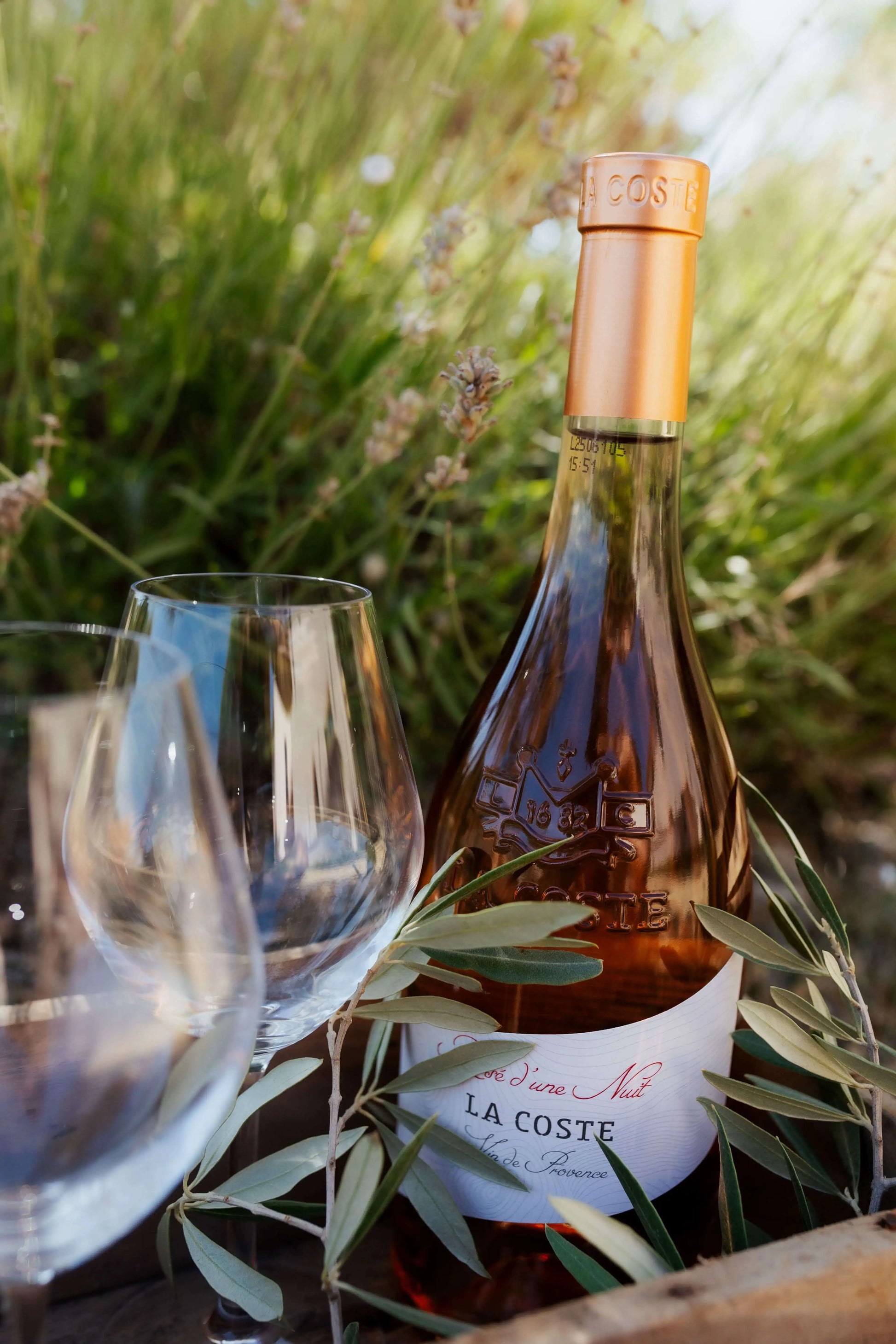 Vin rosé de Château Lacoste, inclus dans la formule Lavender Escape (Billet d'entrée + vin).